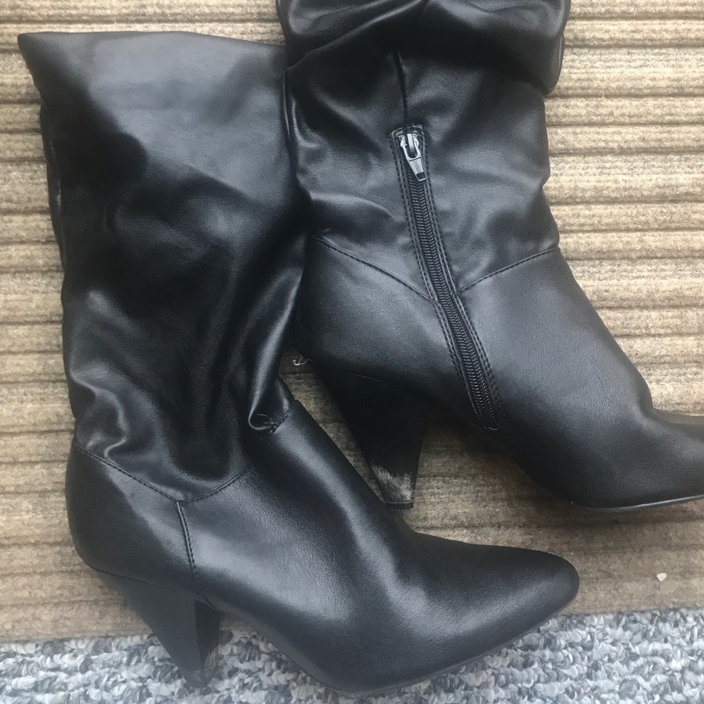 Sexy black booties